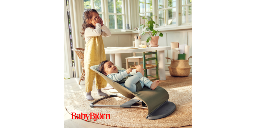 Confort pentru bebelus, sprijin pentru parinti cu balansoarele BabyBjörn