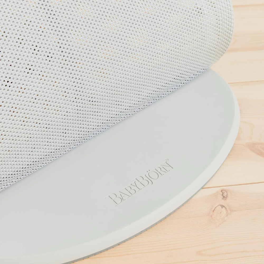 BabyBjorn - Balansoarul Balance Soft Silver/White, Mesh
