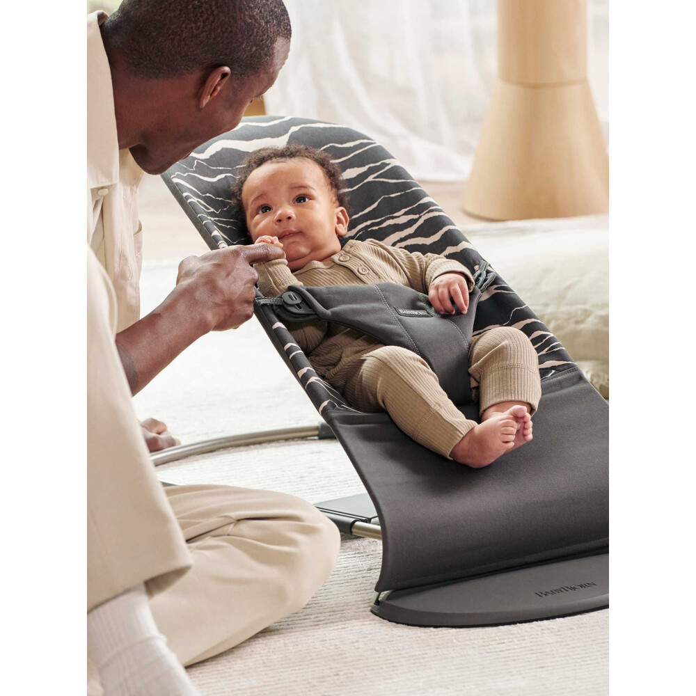 BabyBjorn - Balansoar Bliss Anthracite/Landscape Bumbac - Editie Limitata