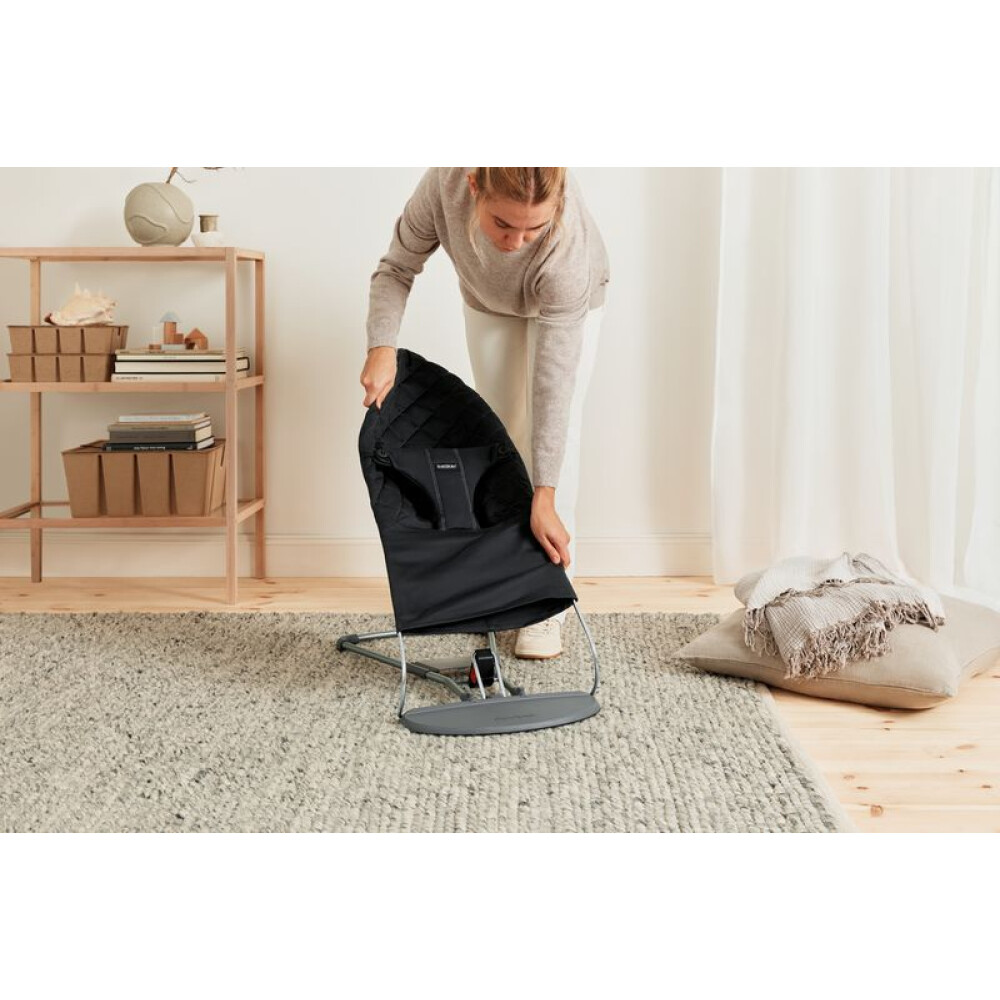 BabyBjorn - Balansoar Bliss Black din tesatura matlasata cu aspect Clasic