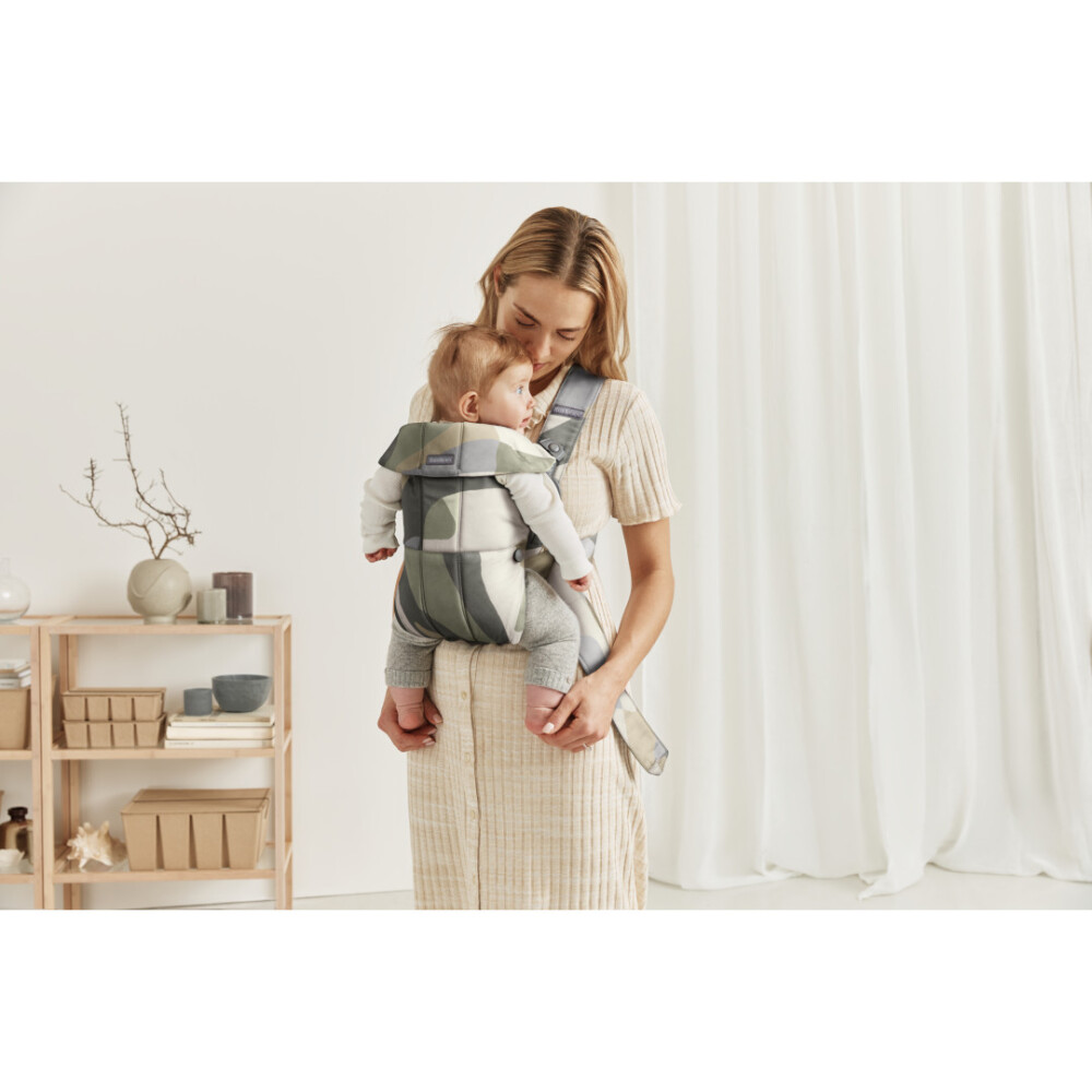 BabyBjorn - Marsupiu anatomic Mini, cu multiple pozitii de purtare. Khaki/Green, Bumbac