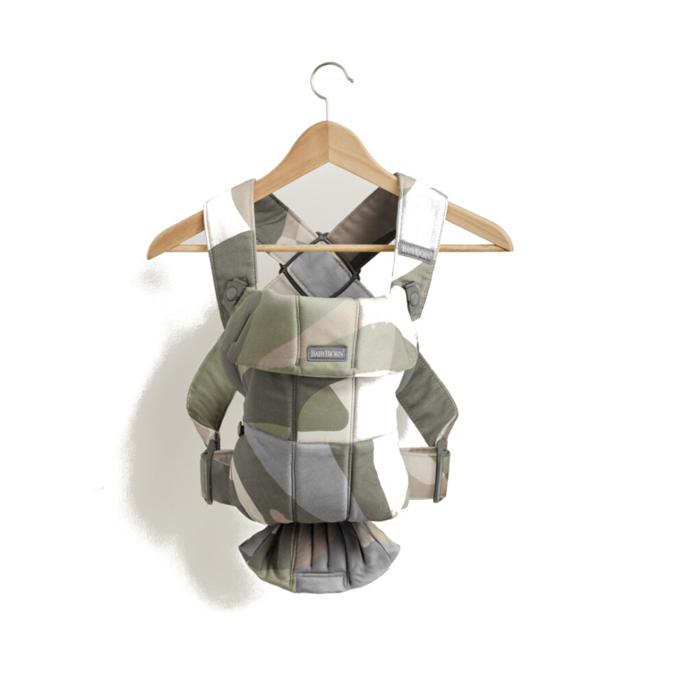 BabyBjorn - Marsupiu anatomic Mini, cu multiple pozitii de purtare. Khaki/Green, Bumbac