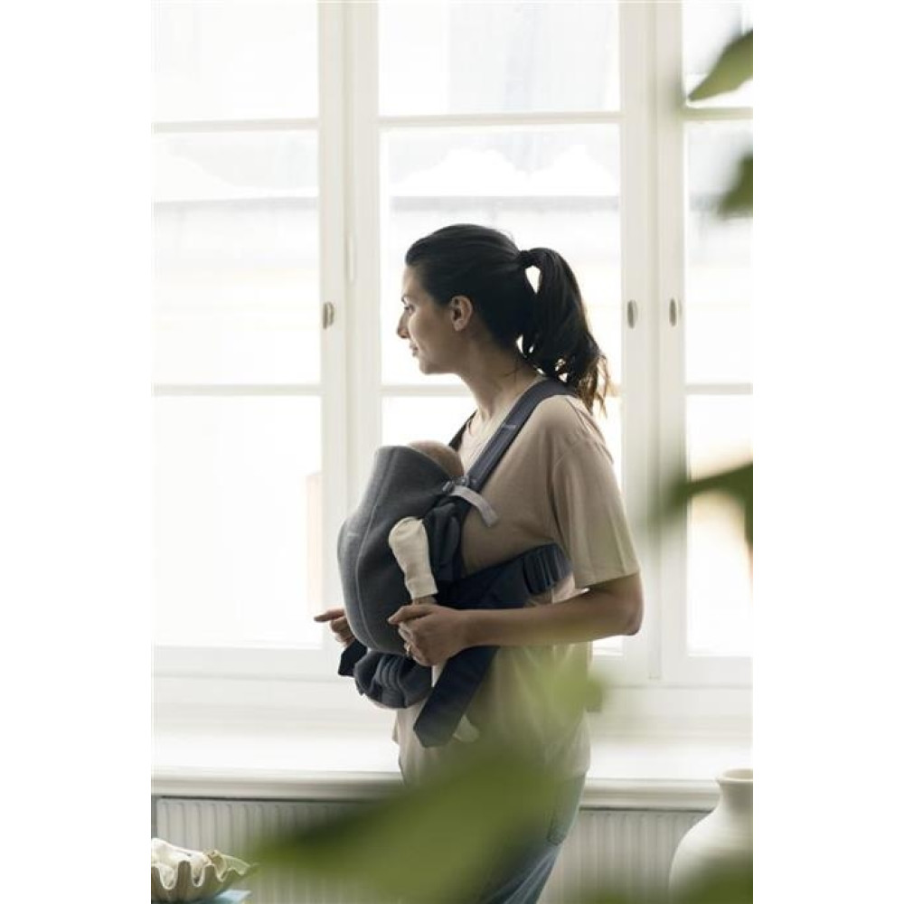 BabyBjorn - Marsupiu anatomic Mini, cu pozitii multiple de purtare, Dark Grey, 3D Jersey