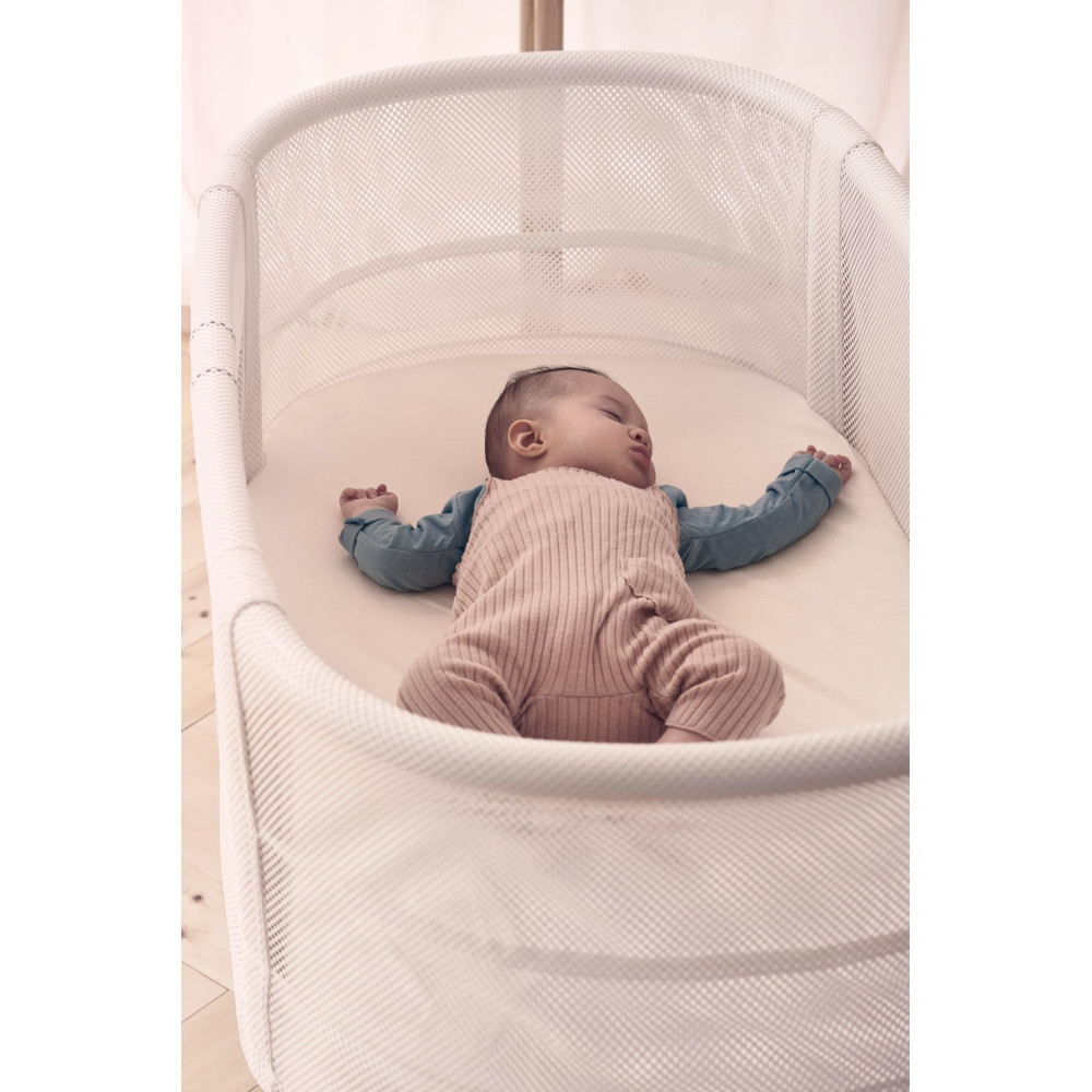 BabyBjorn - Patut reglabil pe inaltime din mesh, Alb