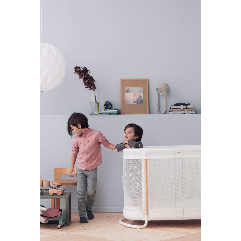BabyBjorn - Patut reglabil pe inaltime din mesh, Alb