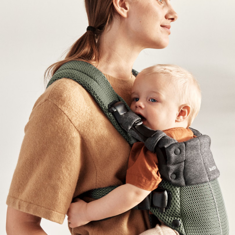BabyBjorn - Marsupiu anatomic cu multiple pozitii de purtare colectia Harmony, 3D Mesh, Dark Green