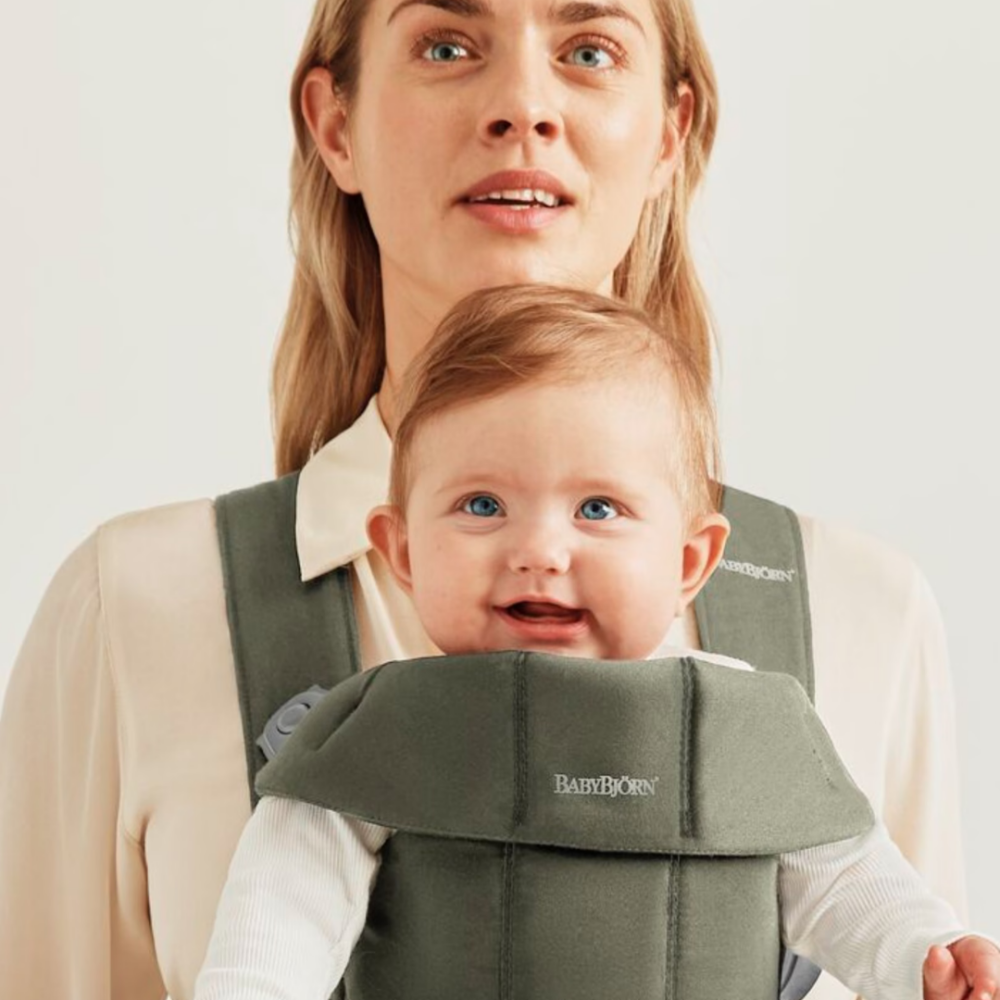 BabyBjorn - Marsupiu anatomic Mini, cu pozitii multiple de purtare, Dark Green, Tesatura