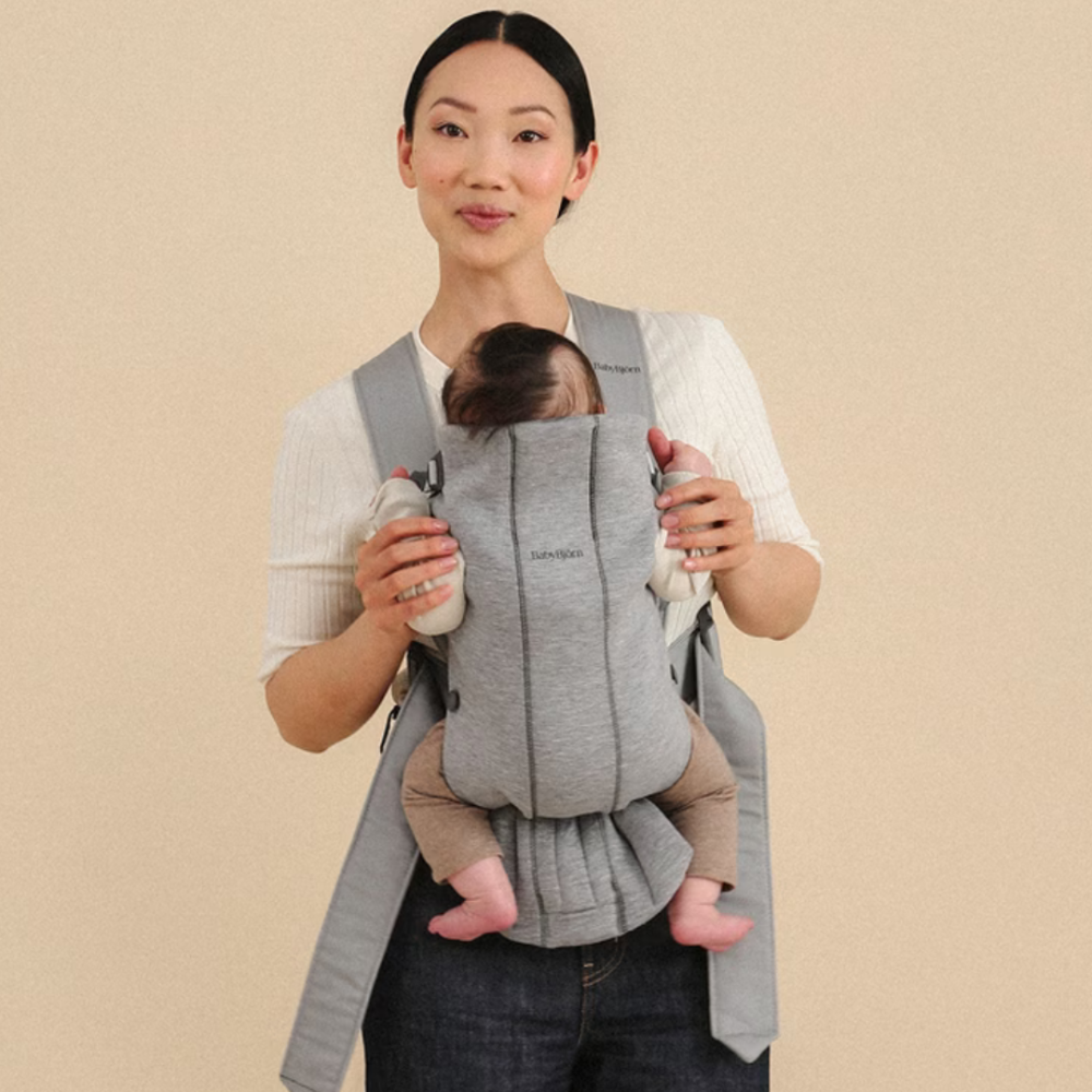 BabyBjorn - Marsupiu anatomic Mini, cu pozitii multiple de purtare, Dusty Pink, Tesatura