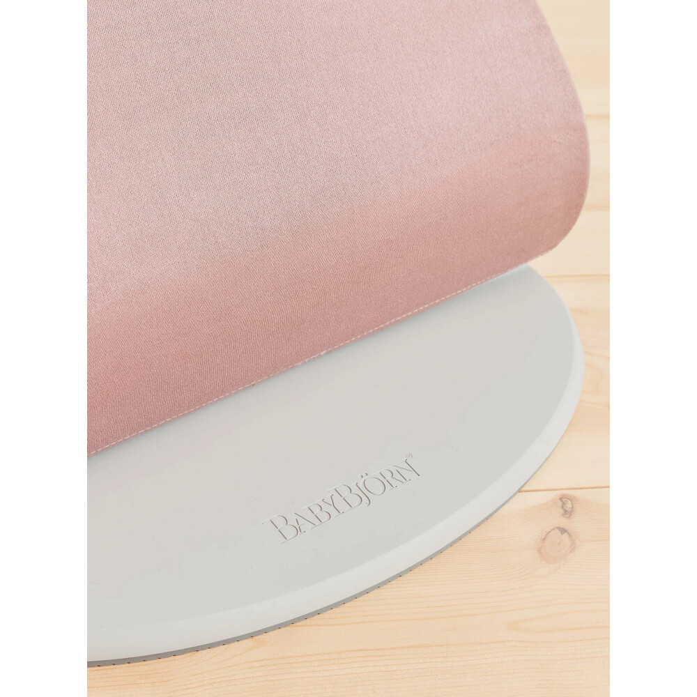 BabyBjorn - Balansoar Bliss Dusty Pink cu aspect delicat de petala, tesatura matlasata