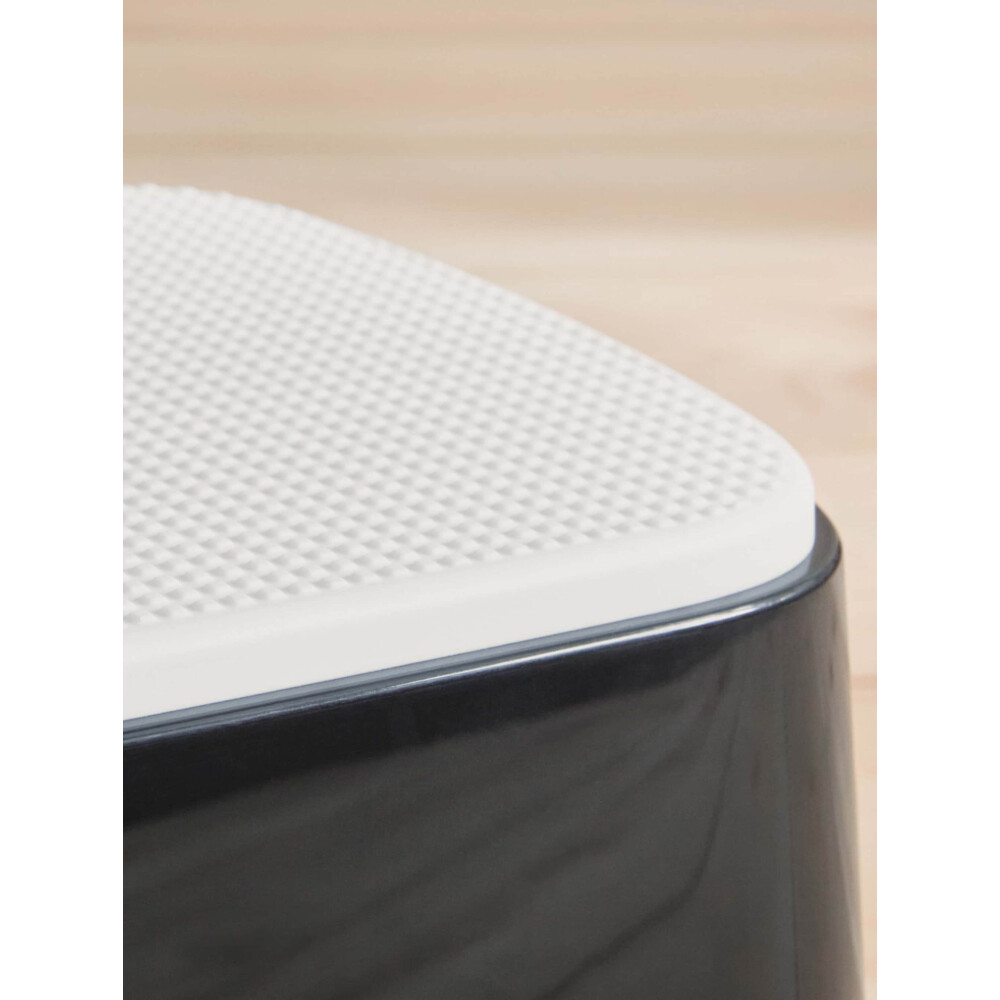 BabyBjorn – Treapta inaltator pentru baie – Step Stool – Black / White