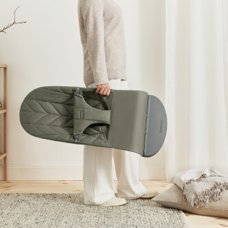 BabyBjorn - Balansoar Bliss Dark Green cu aspect delicat de petala, tesatura matlasata