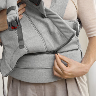 BabyBjorn - Marsupiu anatomic cu multiple pozitii de purtare colectia Harmony, tesatura melange, Light Gray