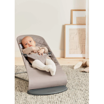 BabyBjorn - Balansoar Bliss Sand Grey din tesatura matlasata cu aspect Clasic, cu bara de jucarii inclusa